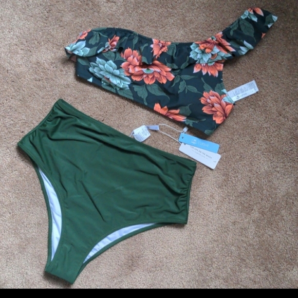 One Shoulder Ruffle Bikini TOP (only) - Picture 2 of 3